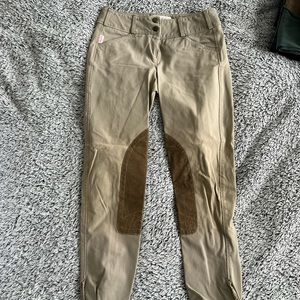 Tan Front-Zip Tailored Sportsman Trophy Hunters